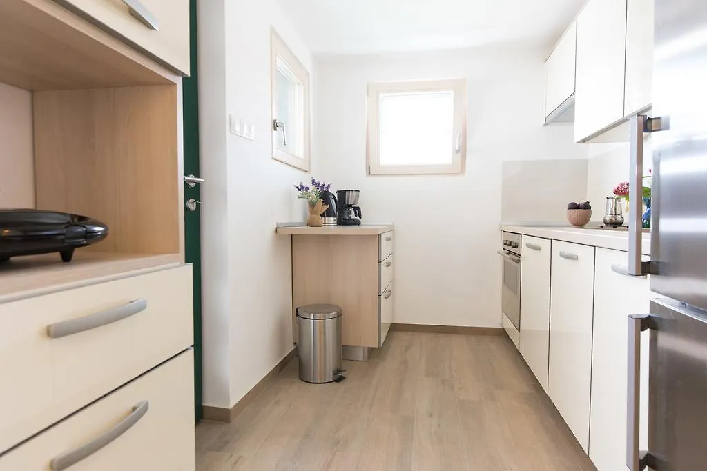Holiday Home Punat 0*,  Croazia