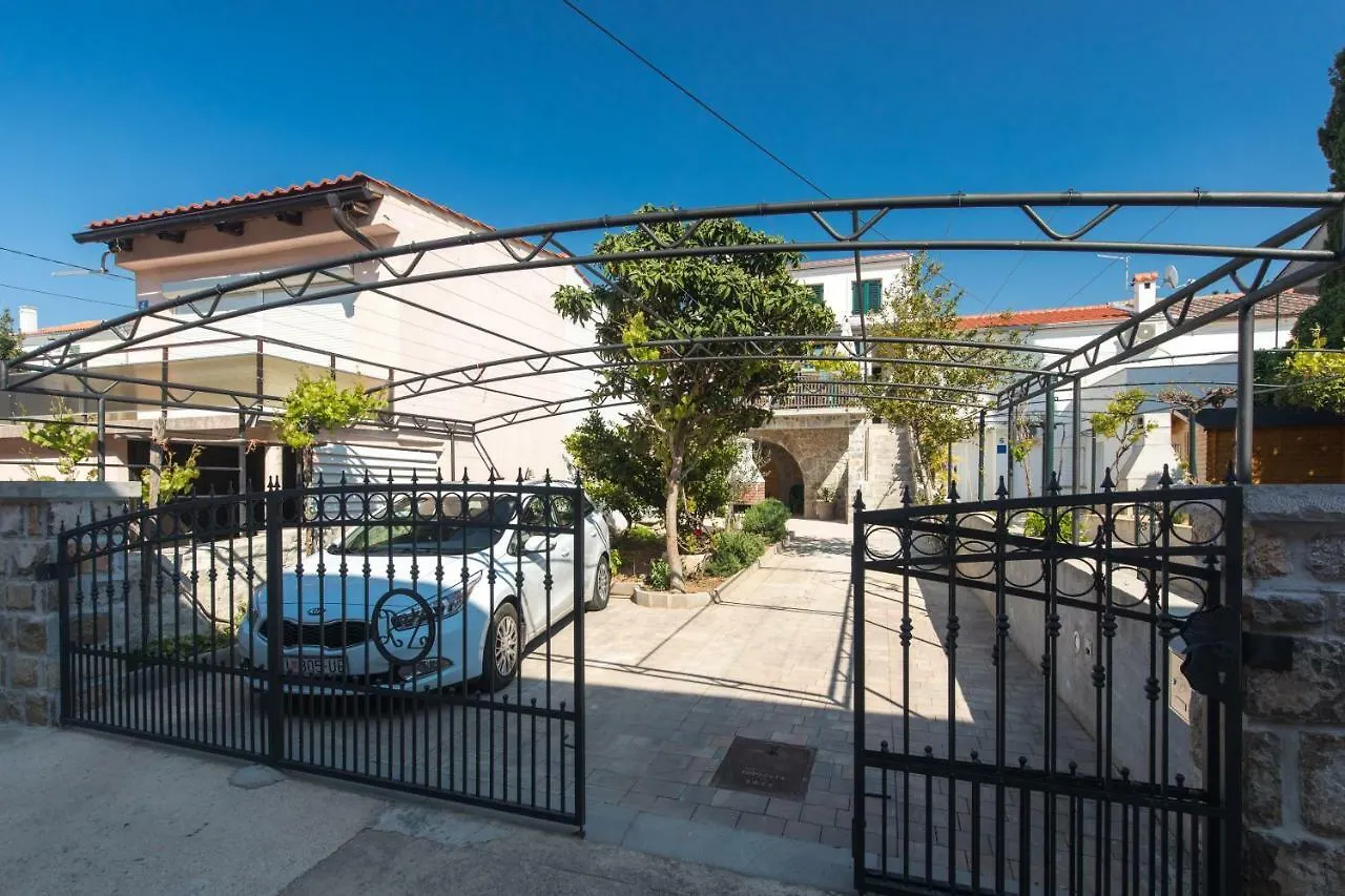 Holiday Home Punat Croazia